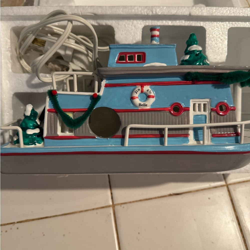 Dept 56 Snow Village Jingle Bell Houseboat 5114-5